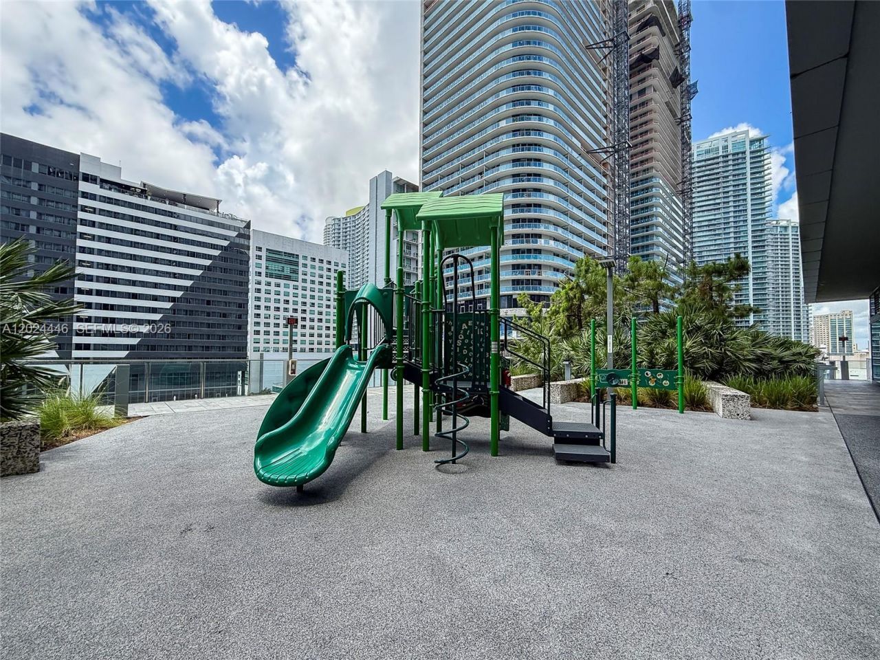 88 SW 7th St , Unit 2008, Miami, FL 33130 Photo