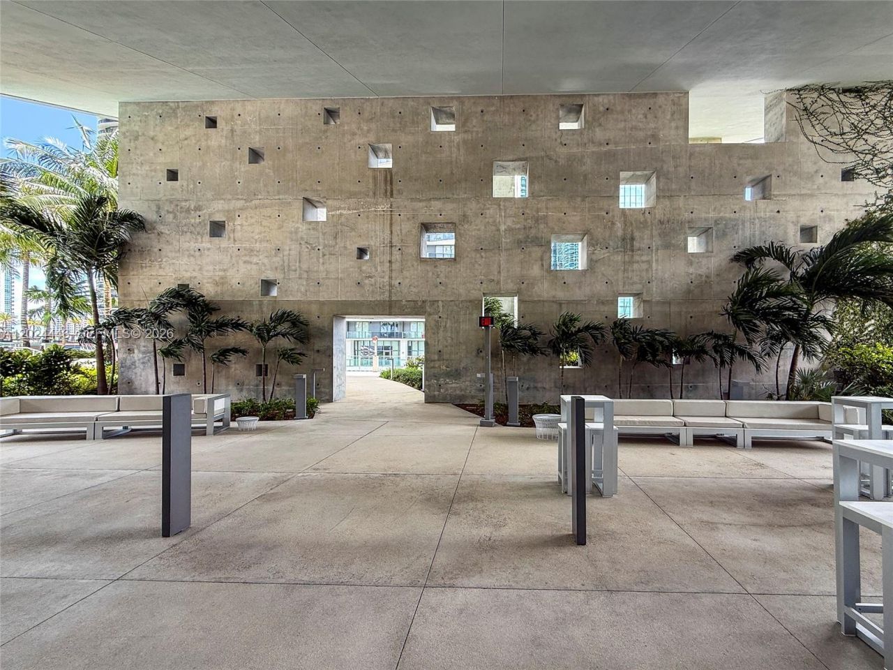 88 SW 7th St , Unit 2008, Miami, FL 33130 Photo