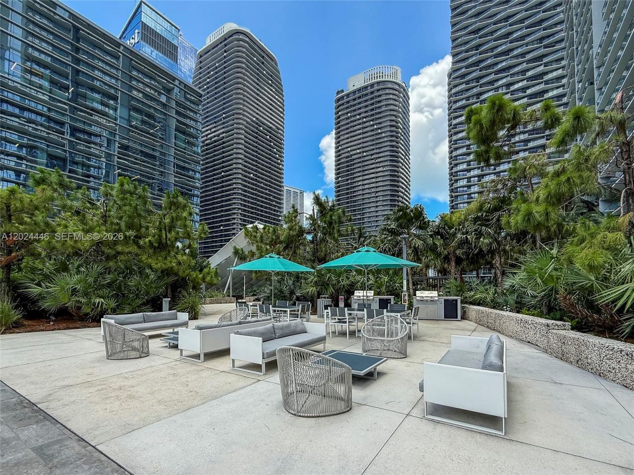 88 SW 7th St , Unit 2008, Miami, FL 33130 Photo