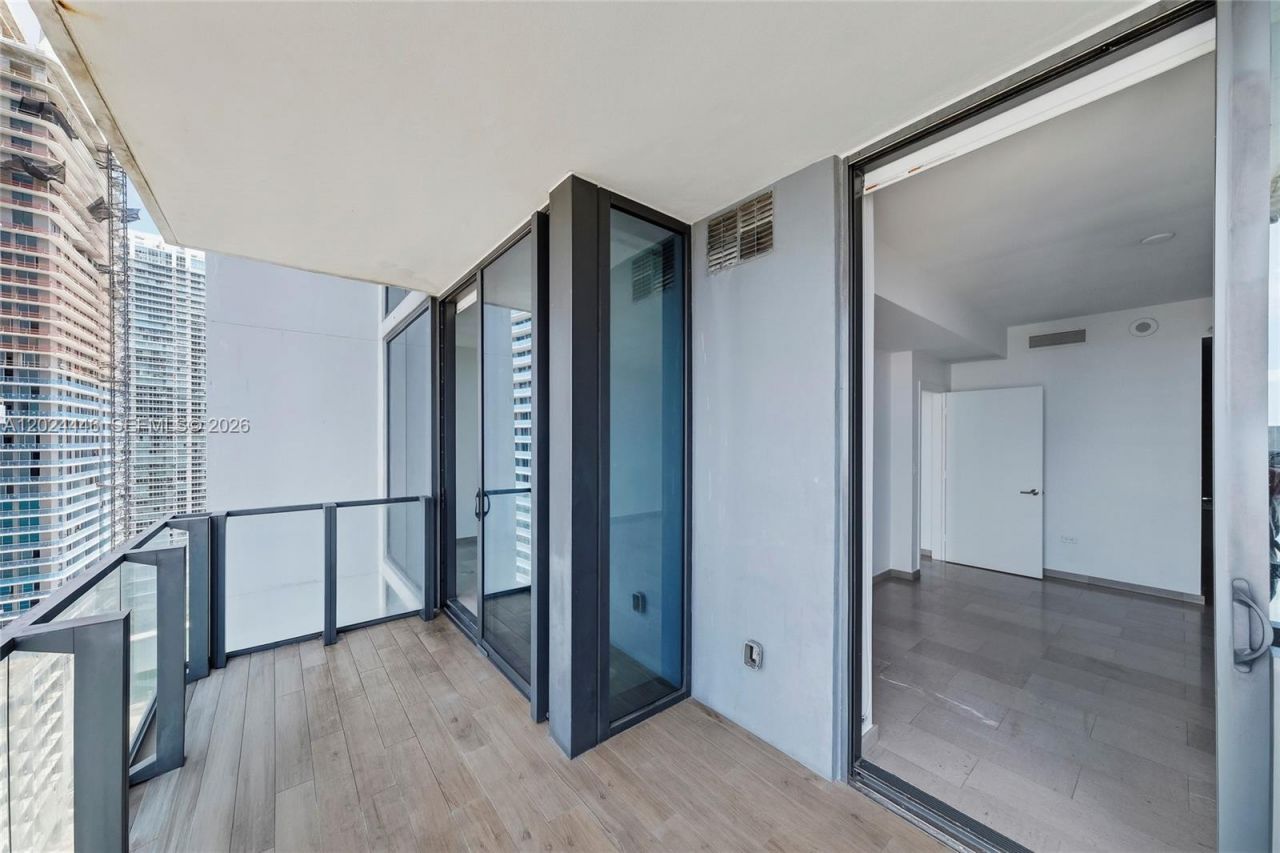 88 SW 7th St , Unit 2008, Miami, FL 33130 Photo