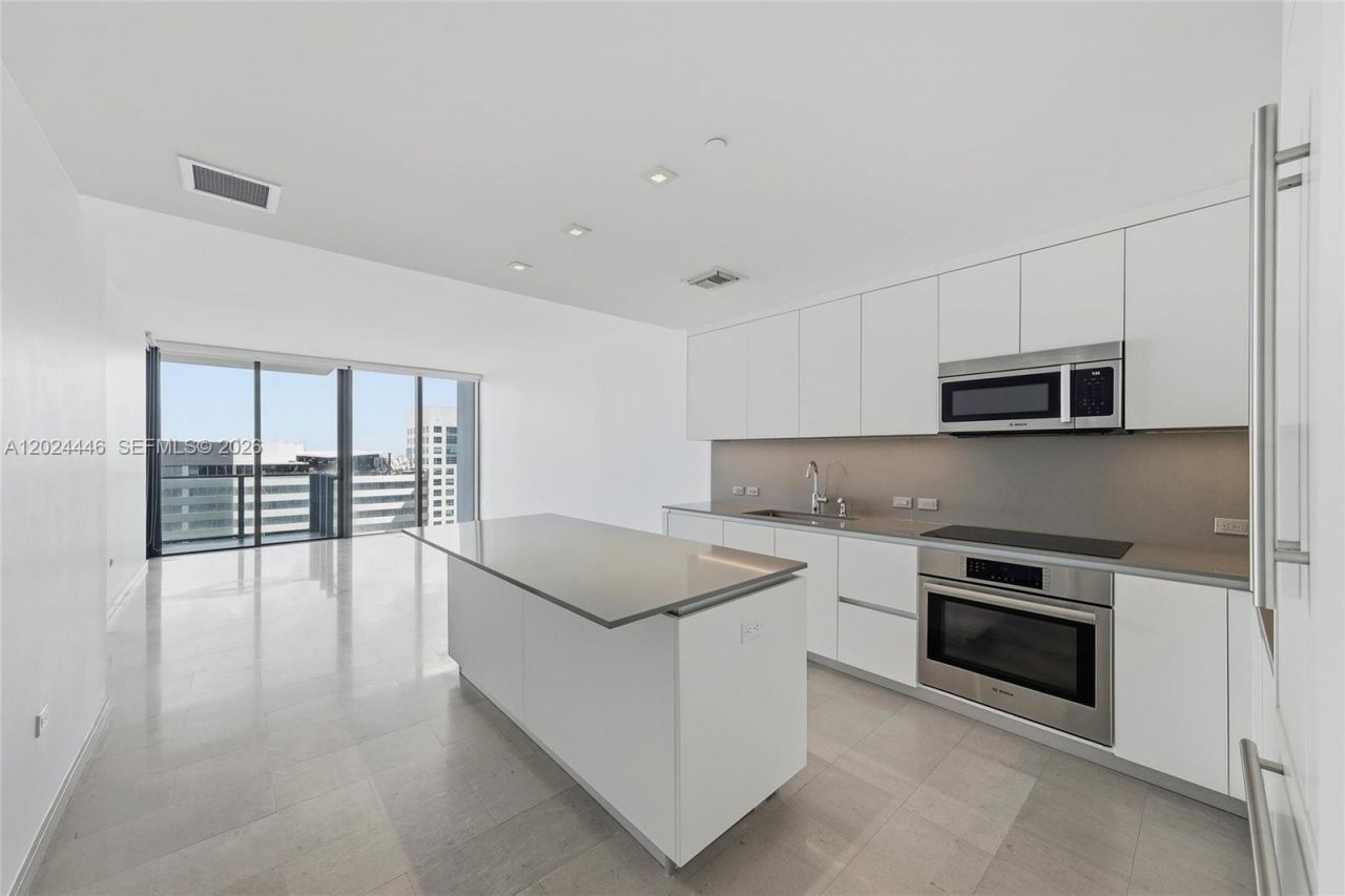 88 SW 7th St , Unit 2008, Miami, FL 33130 Photo