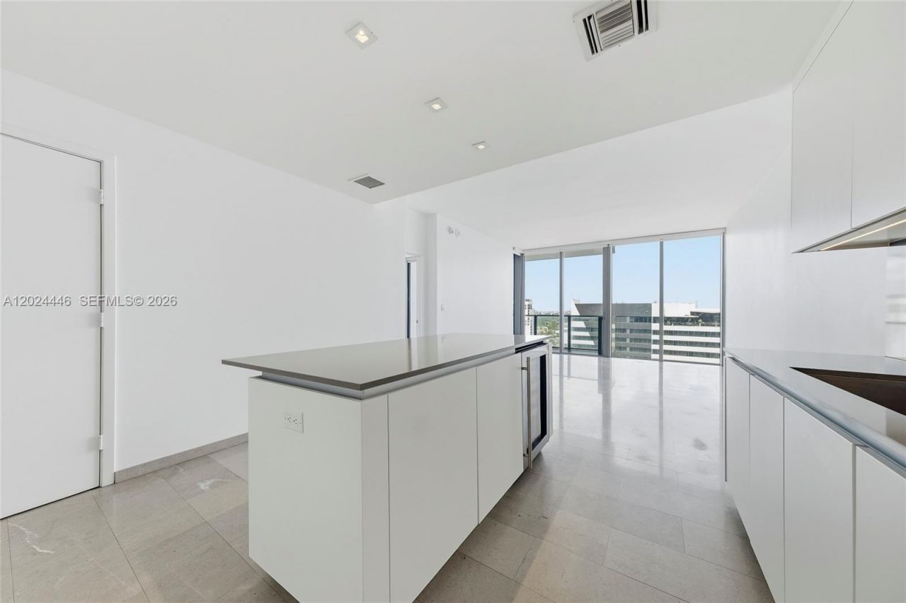 88 SW 7th St , Unit 2008, Miami, FL 33130 Photo
