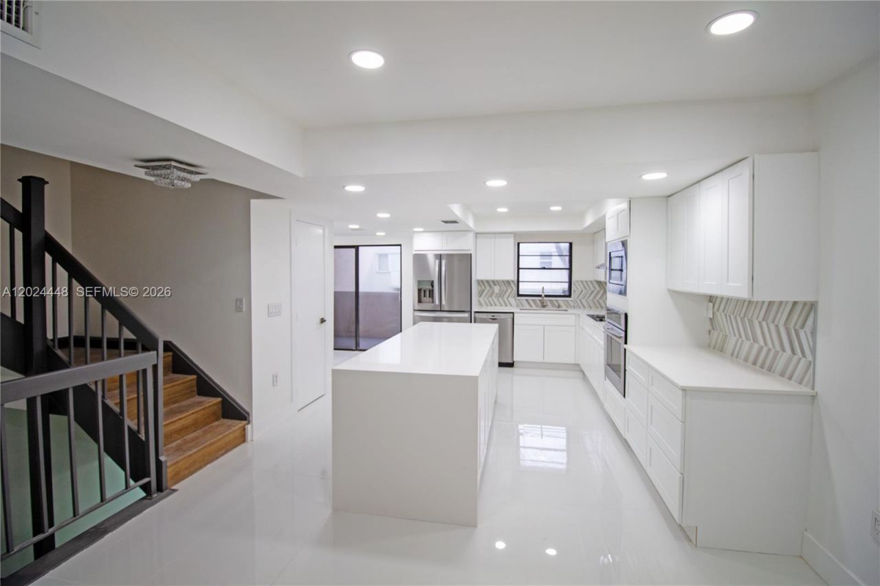 1222 Hillsboro Mile, Unit 15, Hillsboro Beach, FL 33062 Photo
