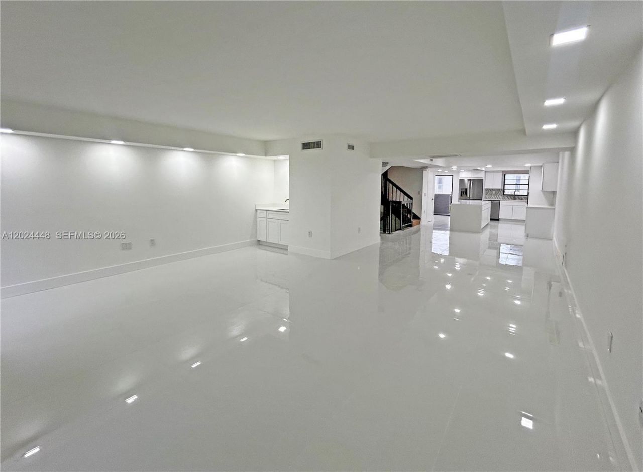 1222 Hillsboro Mile, Unit 15, Hillsboro Beach, FL 33062 Photo