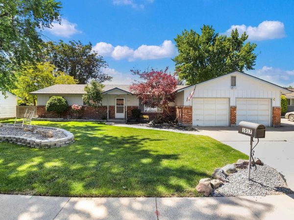 1017 W Yost Ave, Meridian, ID 83646