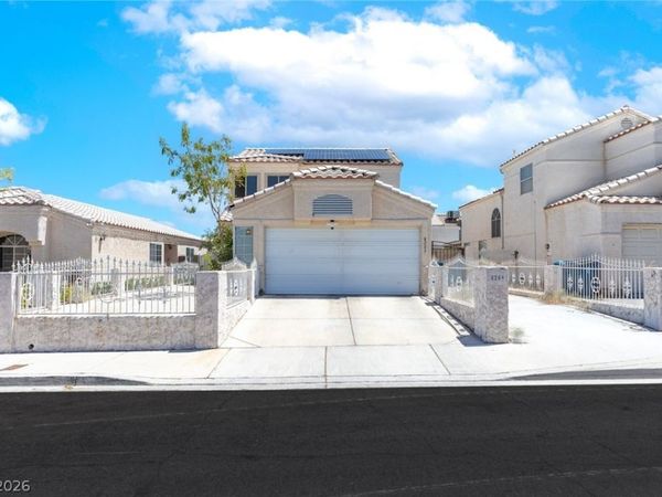 8209 Hydra Lane , Las Vegas, NV 89128