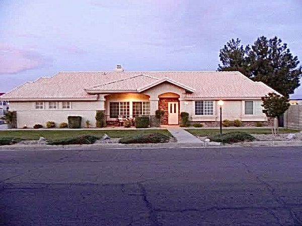 12515 Tamarisk , Victorville, CA 92395