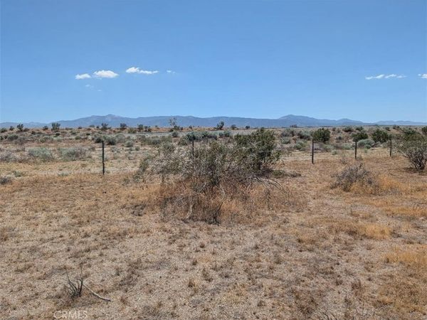 123 Dos Palmas , Pinon Hills, CA 92372