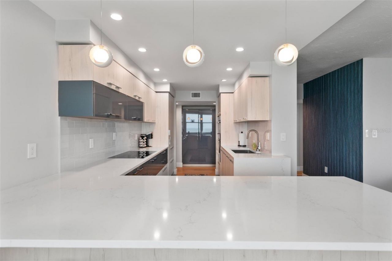 1050 Longboat Club Road, Unit 901, Longboat Key, FL 34228 Photo