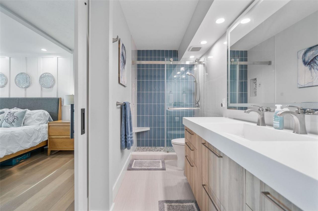 1050 Longboat Club Road, Unit 901, Longboat Key, FL 34228 Photo