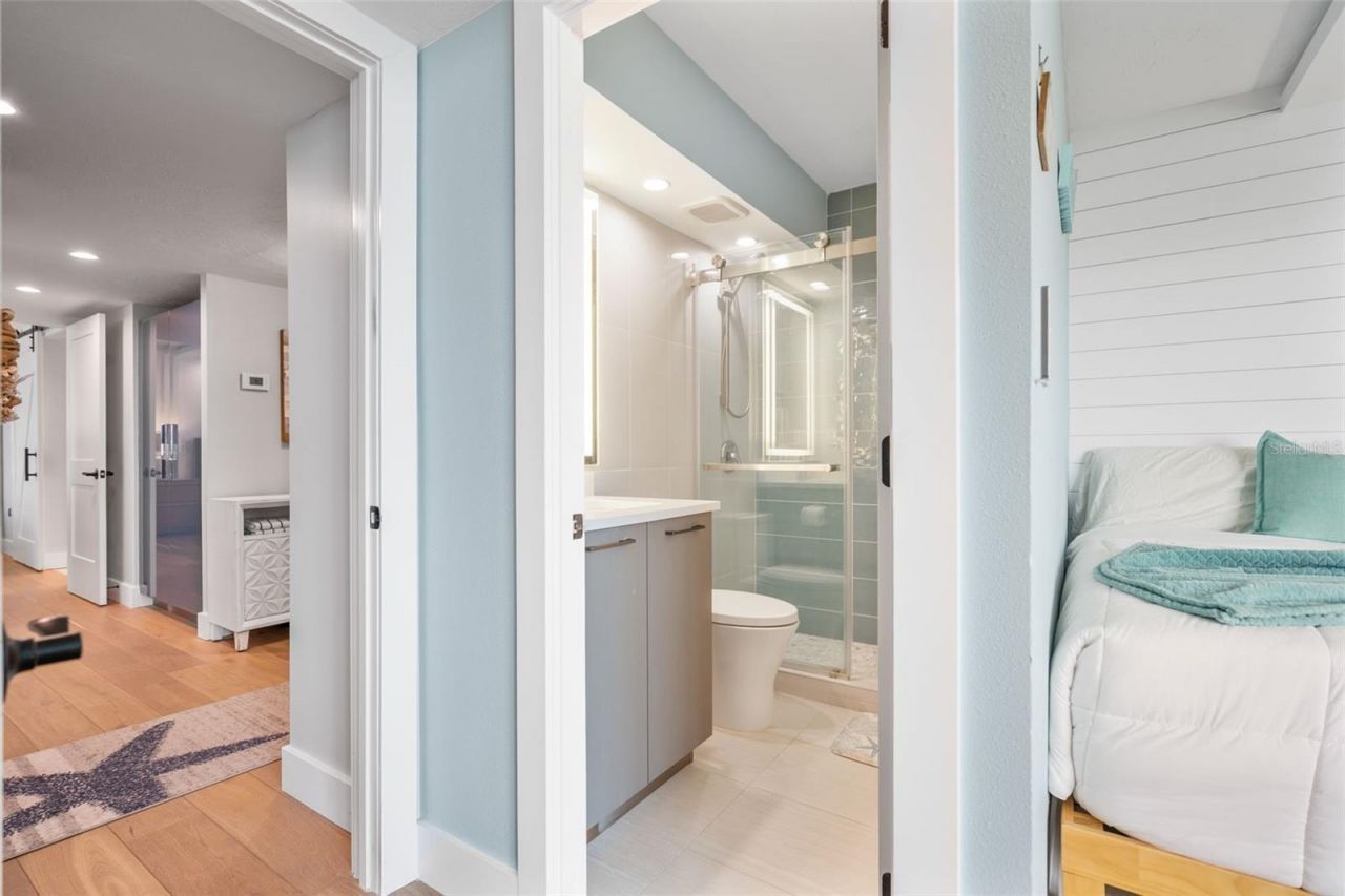 1050 Longboat Club Road, Unit 901, Longboat Key, FL 34228 Photo