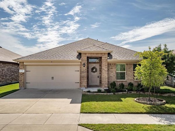 8306 Artesian Springs Drive, Fort Worth, TX 76131