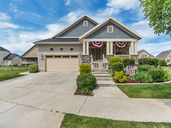 728 S GOLDEN LEAF WAY , Mapleton, UT 84664