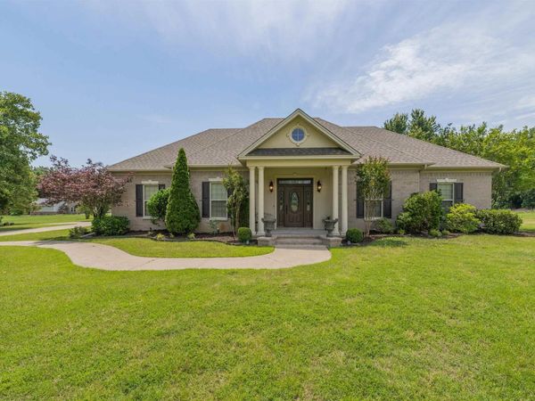 305 Edgewood Dr, Cabot, AR 72023