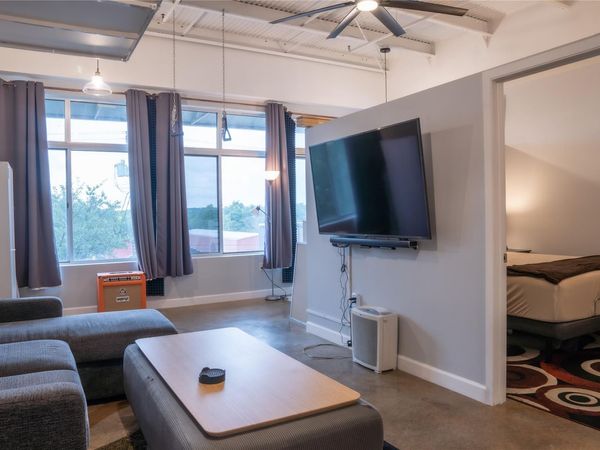 2401 E 6th ST, Unit 6100, Austin, TX 78702