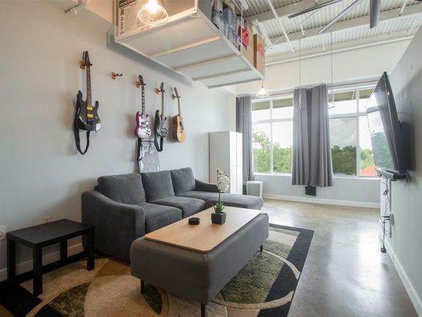 2401 E 6th ST, Unit 6100, Austin, TX 78702