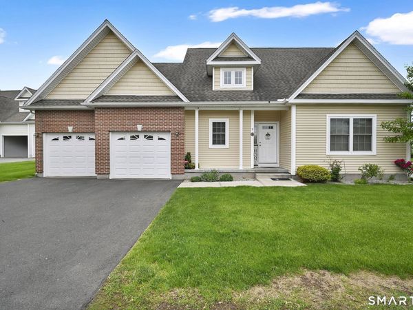 2 Christopher, Ellington, CT 06029