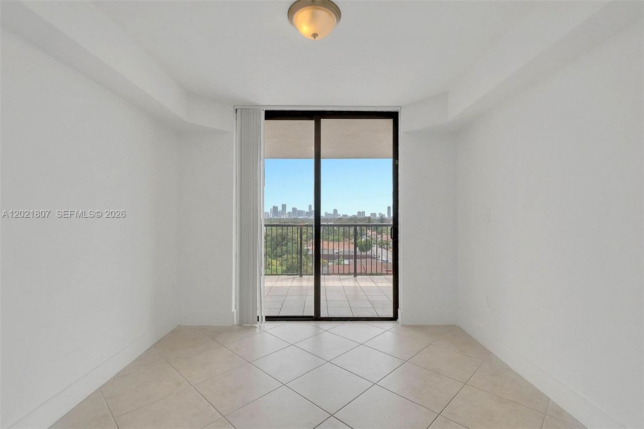 1690 SW 27th Ave , Unit 805, Miami, FL 33145 Photo