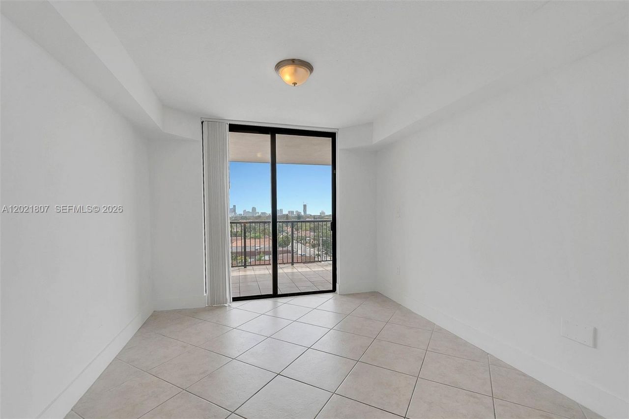 1690 SW 27th Ave , Unit 805, Miami, FL 33145 Photo
