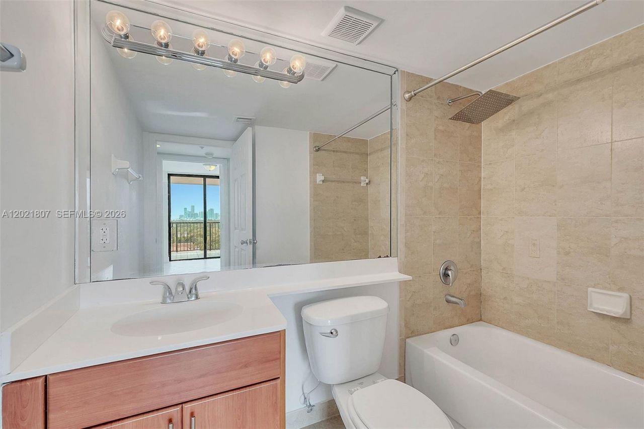 1690 SW 27th Ave , Unit 805, Miami, FL 33145 Photo