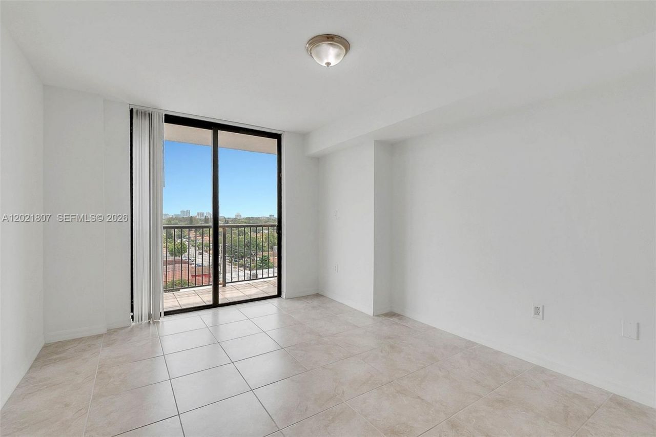 1690 SW 27th Ave , Unit 805, Miami, FL 33145 Photo
