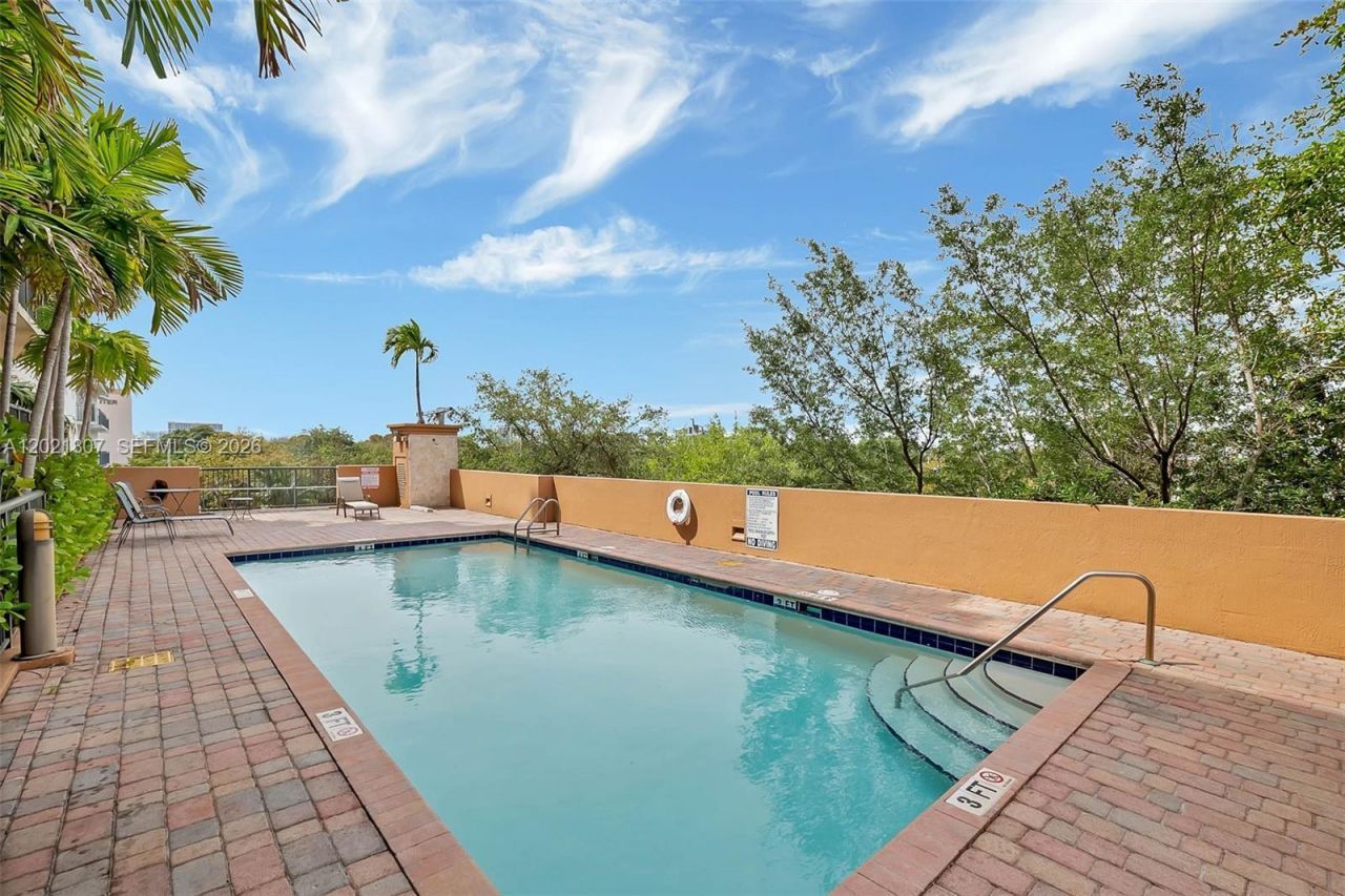 1690 SW 27th Ave , Unit 805, Miami, FL 33145 Photo