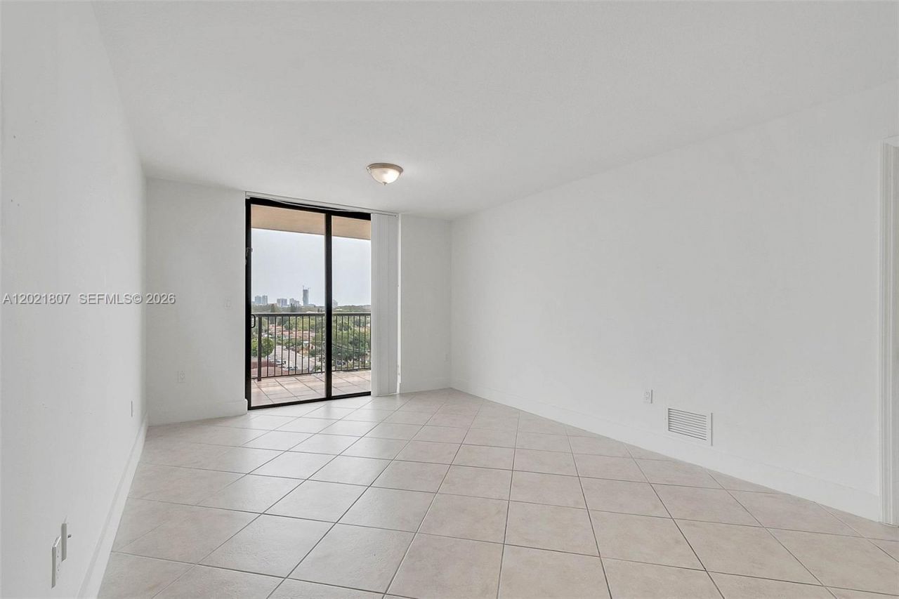 1690 SW 27th Ave , Unit 805, Miami, FL 33145 Photo