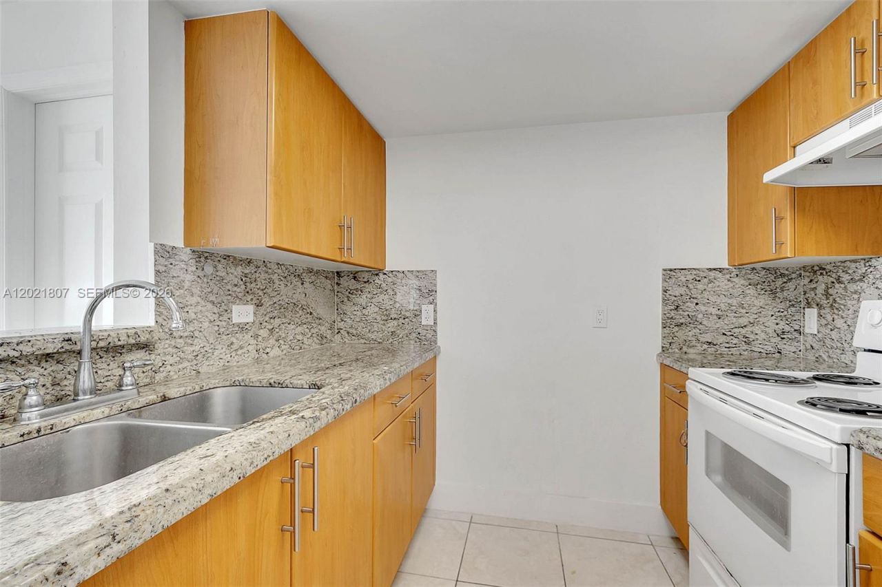 1690 SW 27th Ave , Unit 805, Miami, FL 33145 Photo