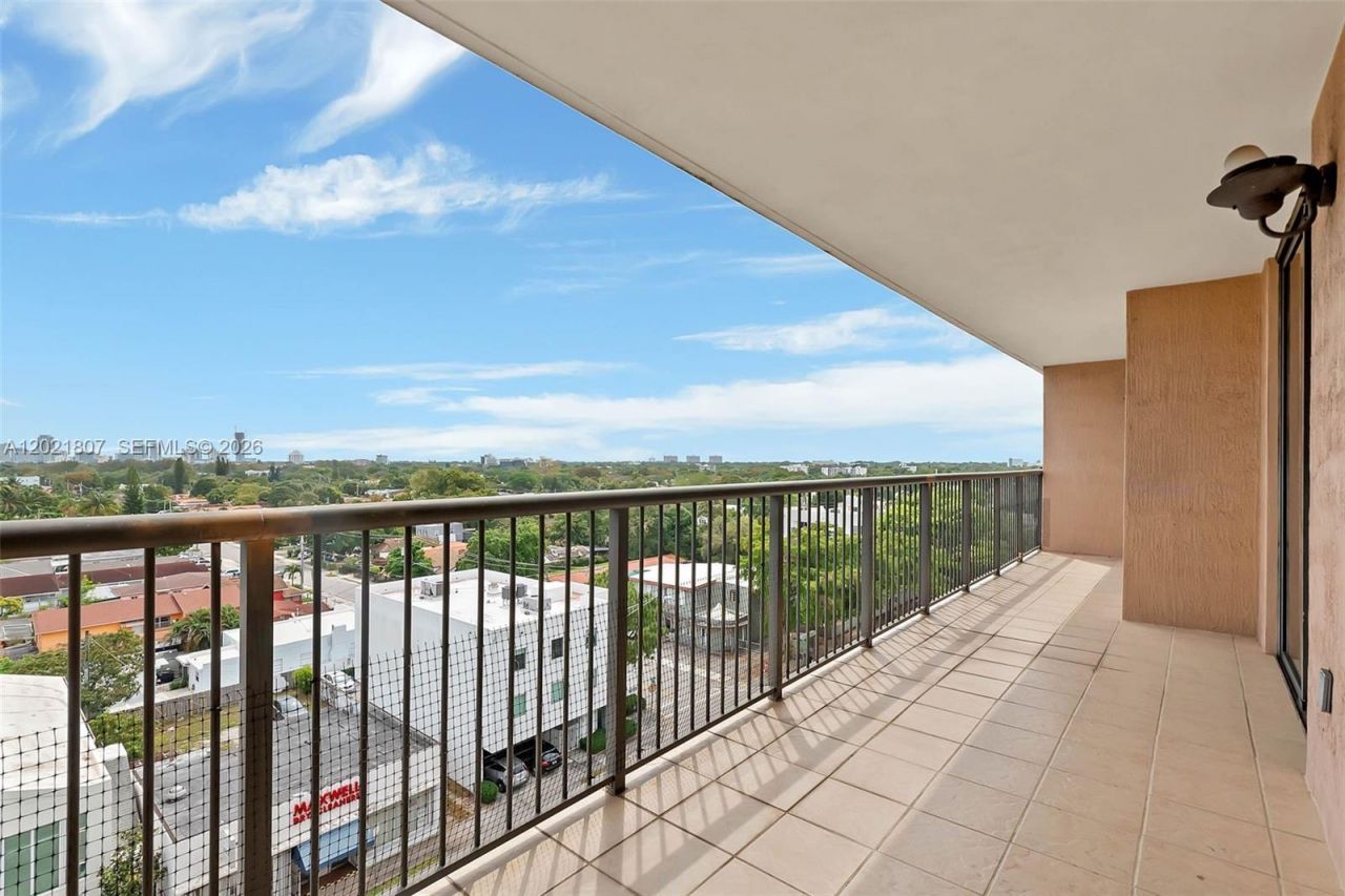 1690 SW 27th Ave , Unit 805, Miami, FL 33145 Photo