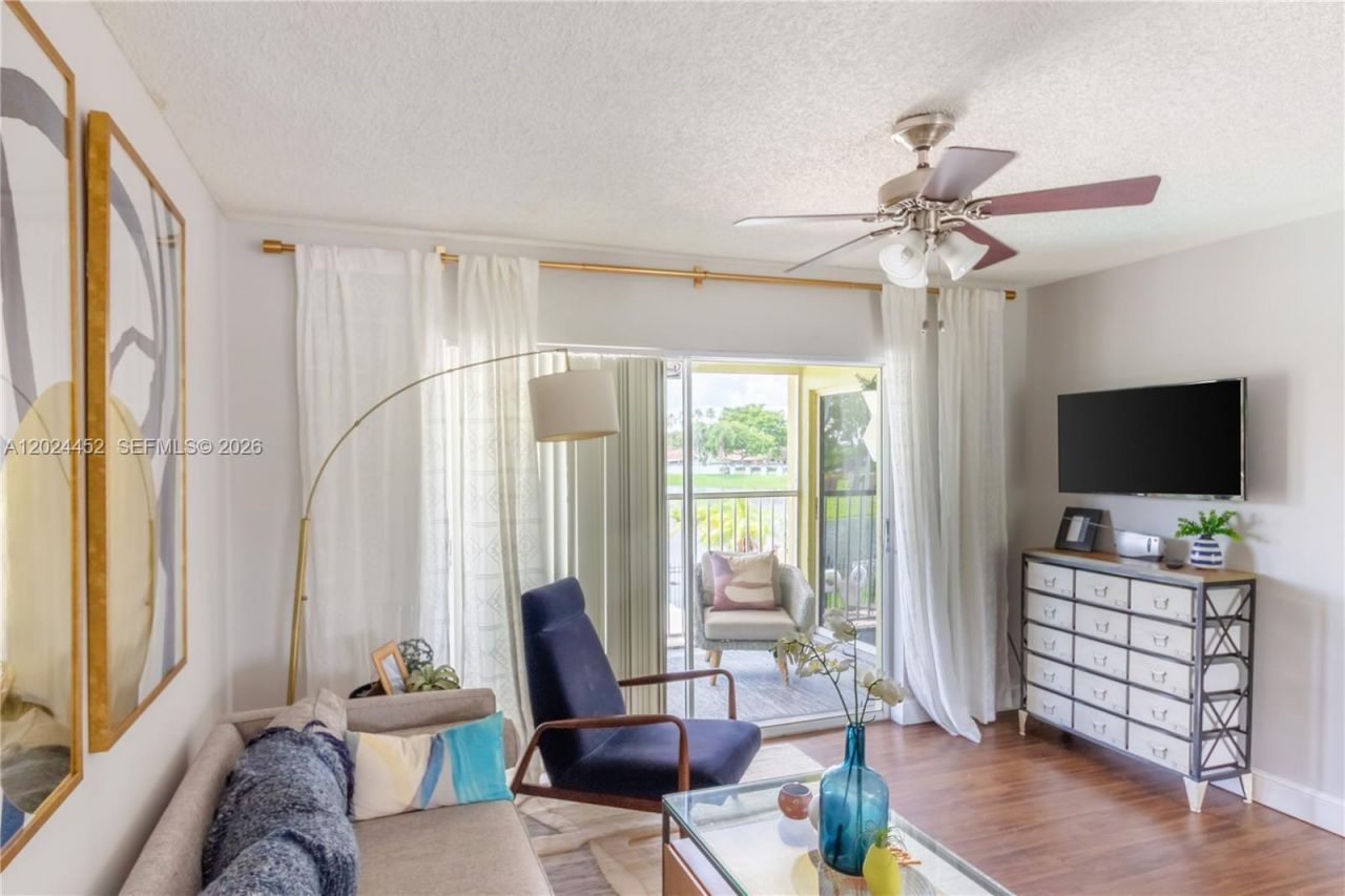 17230 NW 64th Ave, Unit #, Miami Lakes, FL 33015 Photo