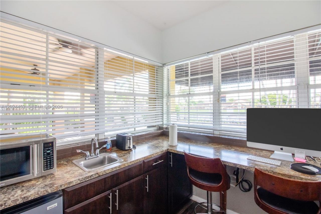 17230 NW 64th Ave, Unit #, Miami Lakes, FL 33015 Photo