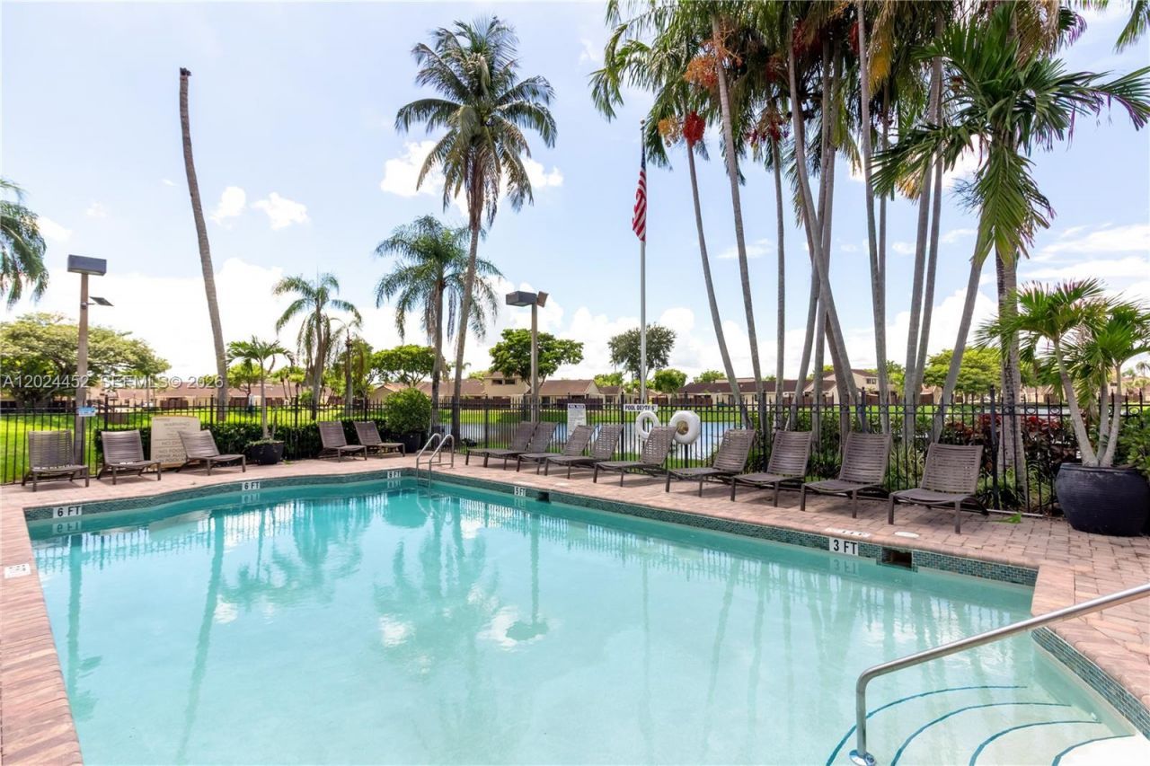 17230 NW 64th Ave, Unit #, Miami Lakes, FL 33015 Photo