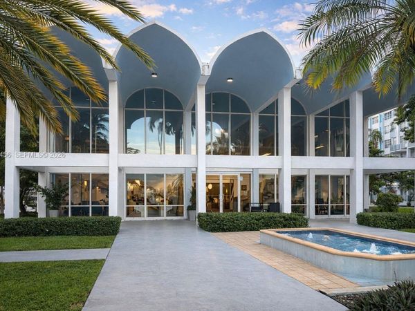 484 NW 165th St Rd , Unit A-111, Miami, FL 33169
