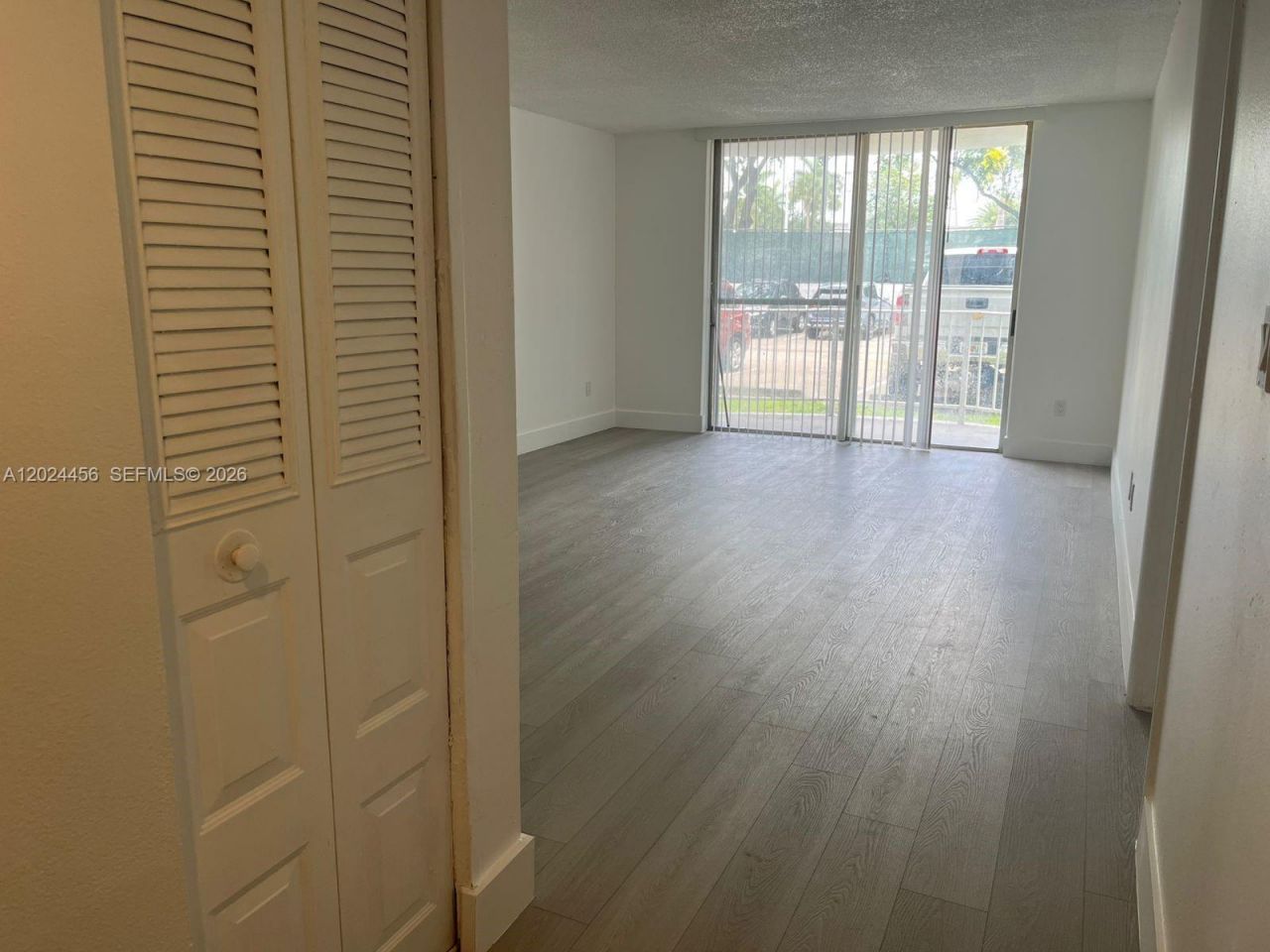 484 NW 165th St Rd, Unit A-111, Miami, FL 33169 Photo