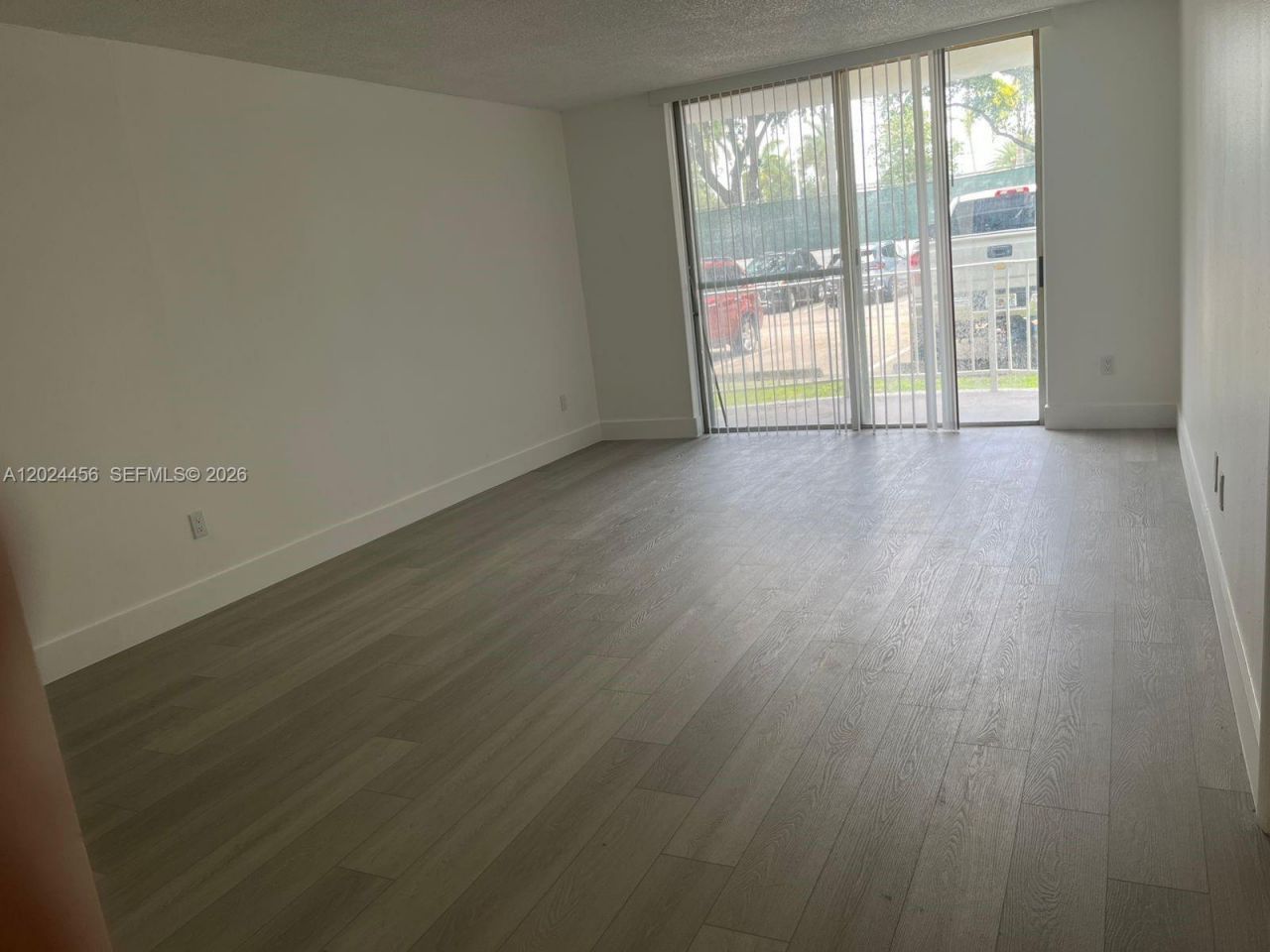 484 NW 165th St Rd, Unit A-111, Miami, FL 33169 Photo