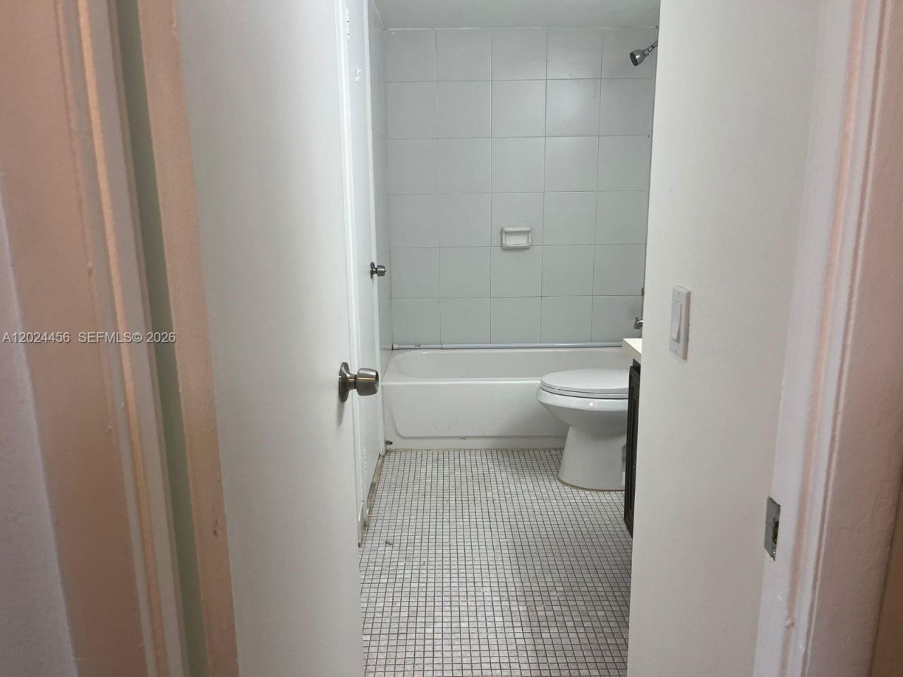 484 NW 165th St Rd, Unit A-111, Miami, FL 33169 Photo