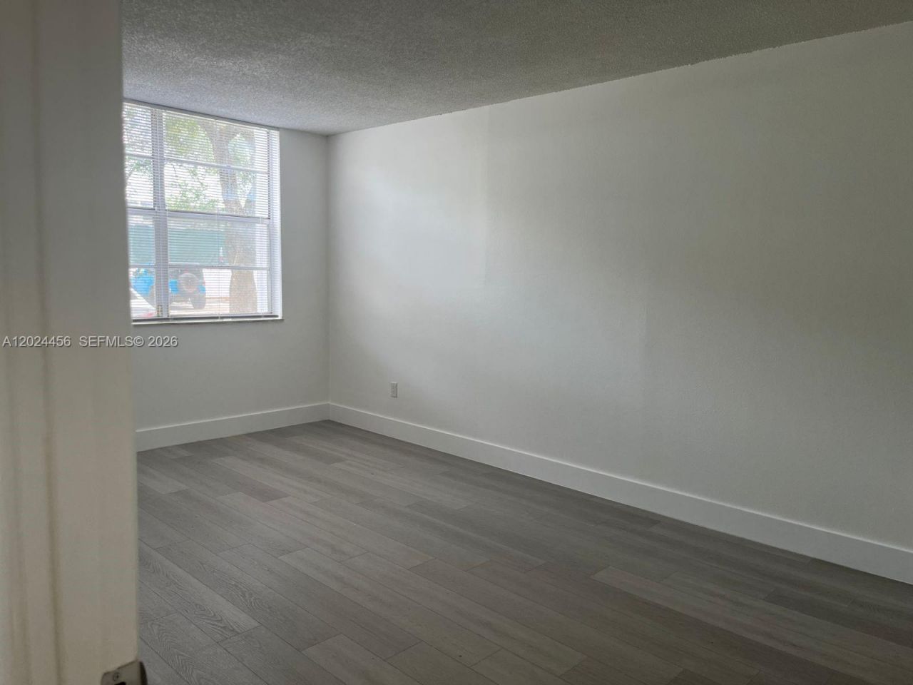 484 NW 165th St Rd, Unit A-111, Miami, FL 33169 Photo