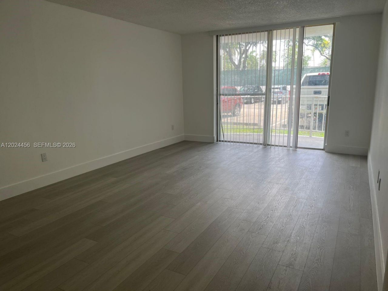 484 NW 165th St Rd, Unit A-111, Miami, FL 33169 Photo