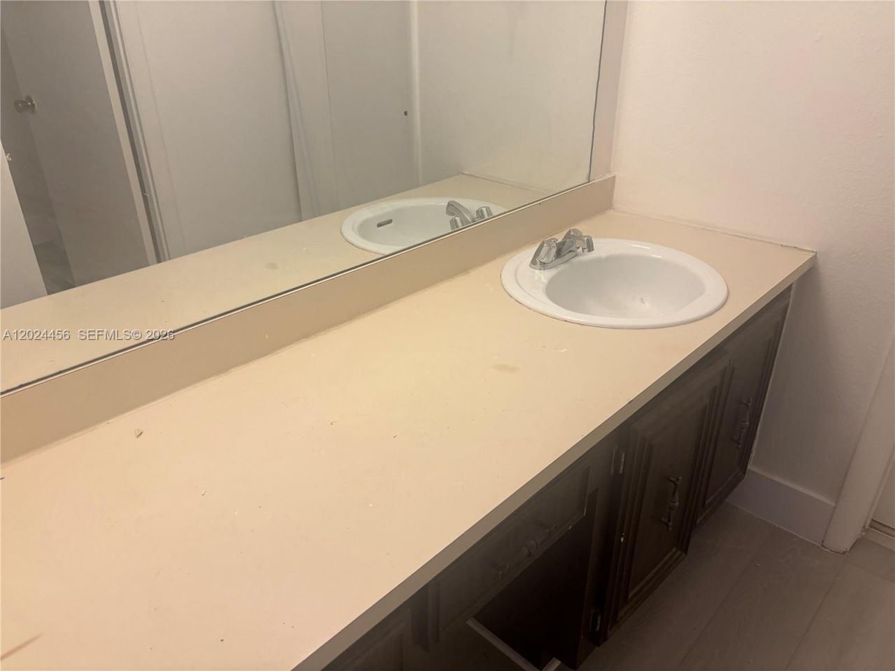 484 NW 165th St Rd , Unit A-111, Miami, FL 33169 Photo