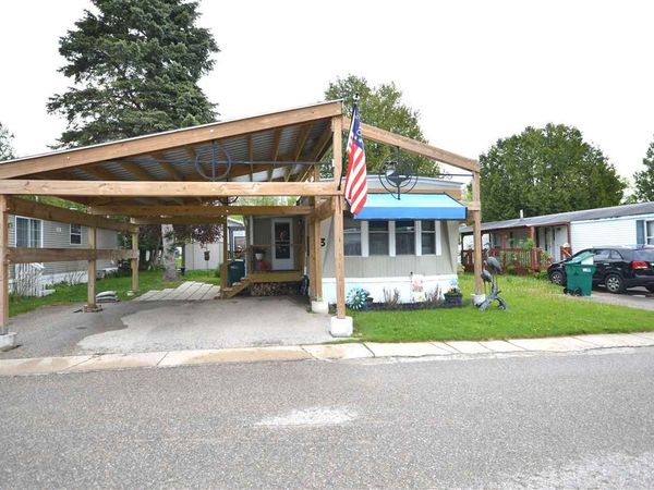 526 N Lake Street, Unit 3, Boyne City, MI 49712