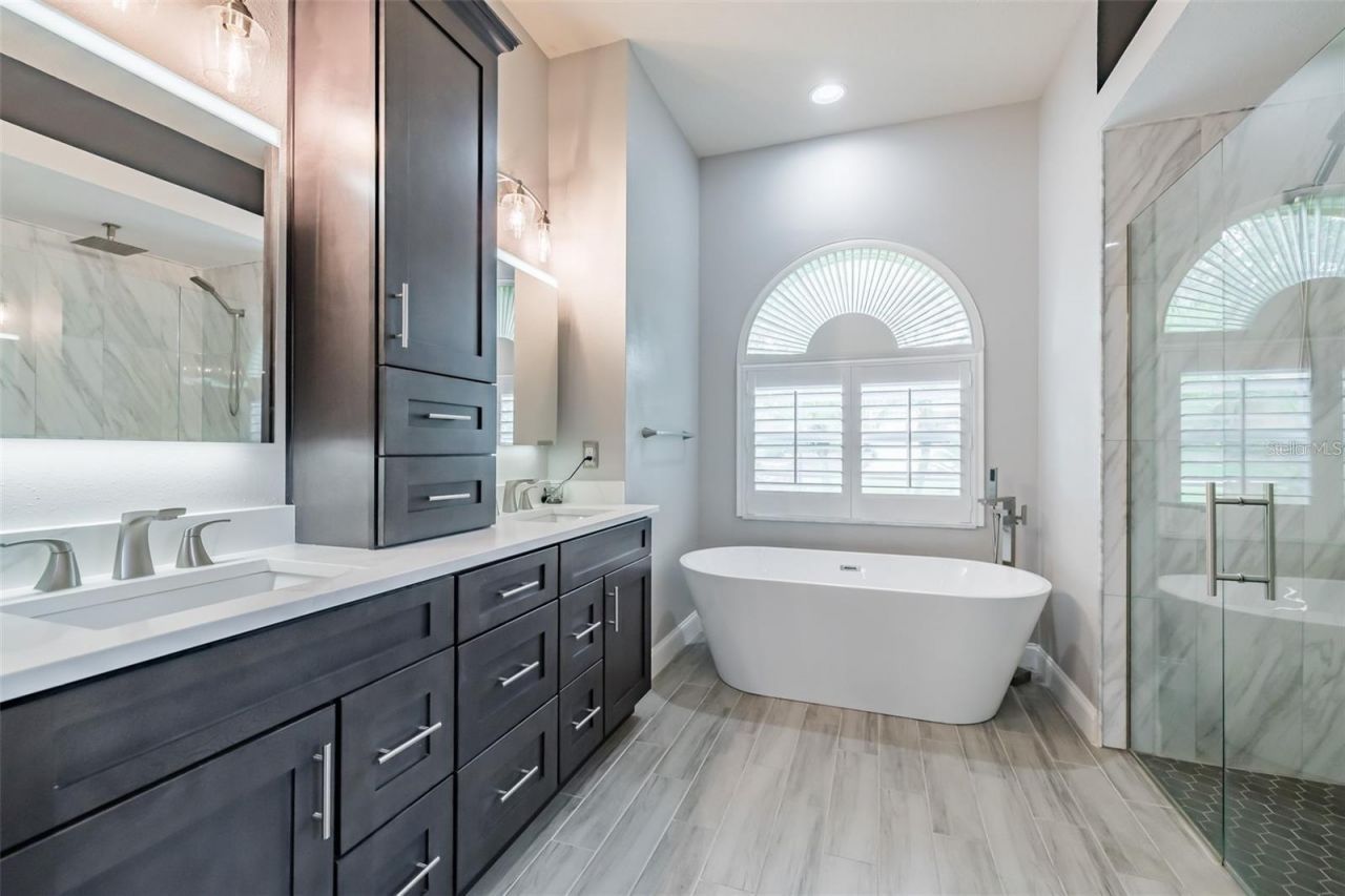 10131 Paddock Oaks Drive, Riverview, FL 33569 Photo