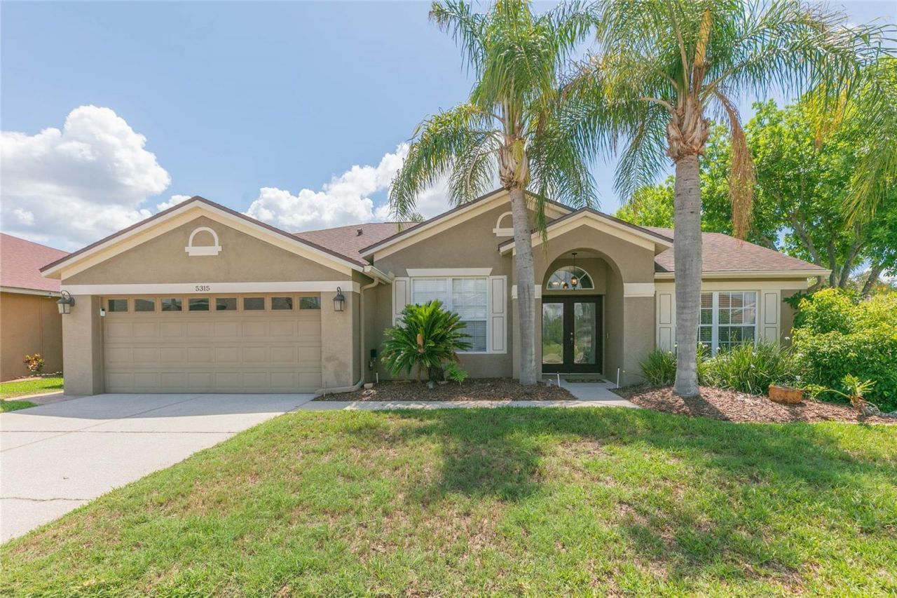 5315 Spectacular Bid Drive , Wesley Chapel, FL 33544 Main Photo