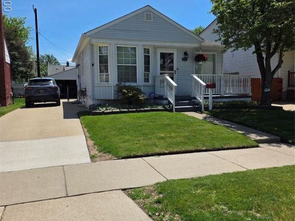 18606 Hanna Street, Melvindale, MI 48122