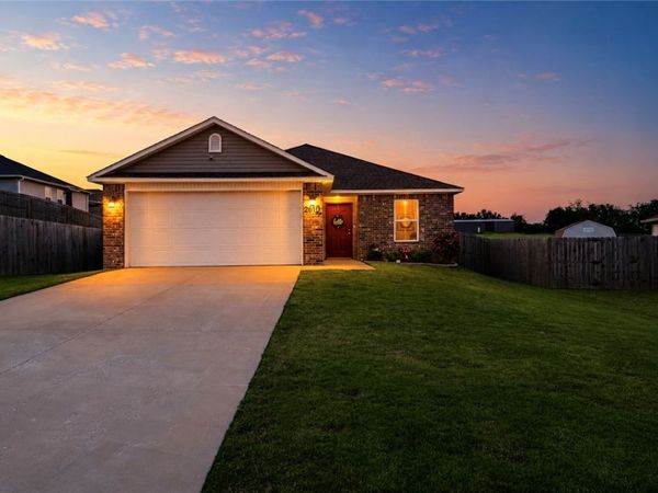 2610 Broken Spoke Lane , Farmington, AR 72730