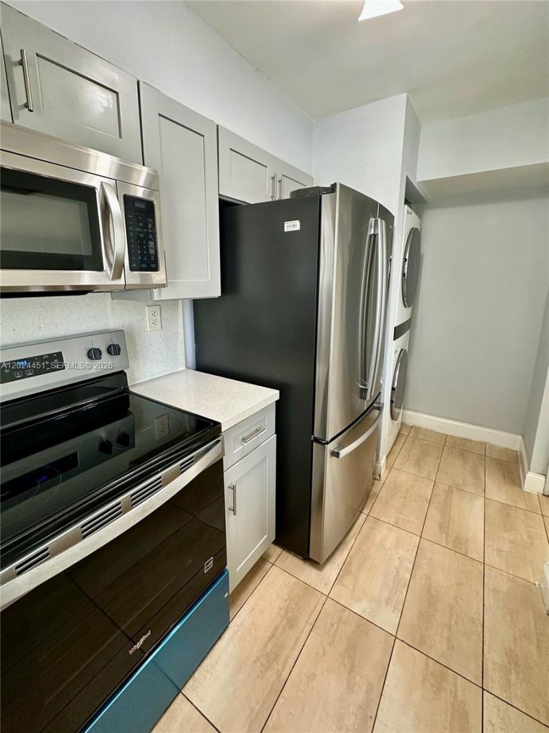 143 Riviera Cir, Unit 143, Weston, FL 33326 Photo