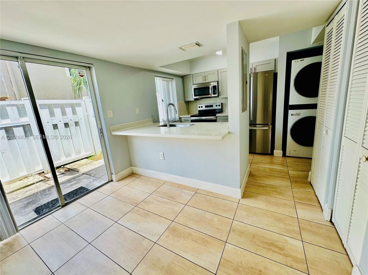 143 Riviera Cir, Unit 143, Weston, FL 33326 Photo