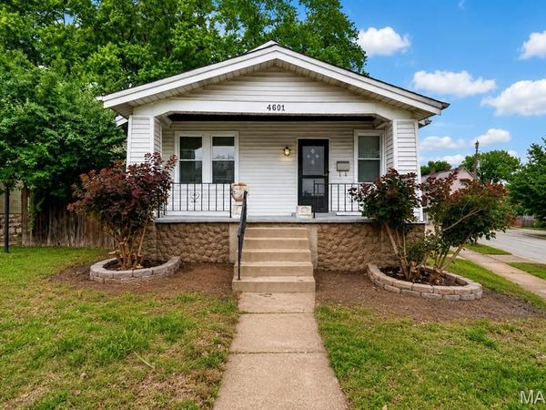 4601 Ray Avenue , St Louis, MO 63116