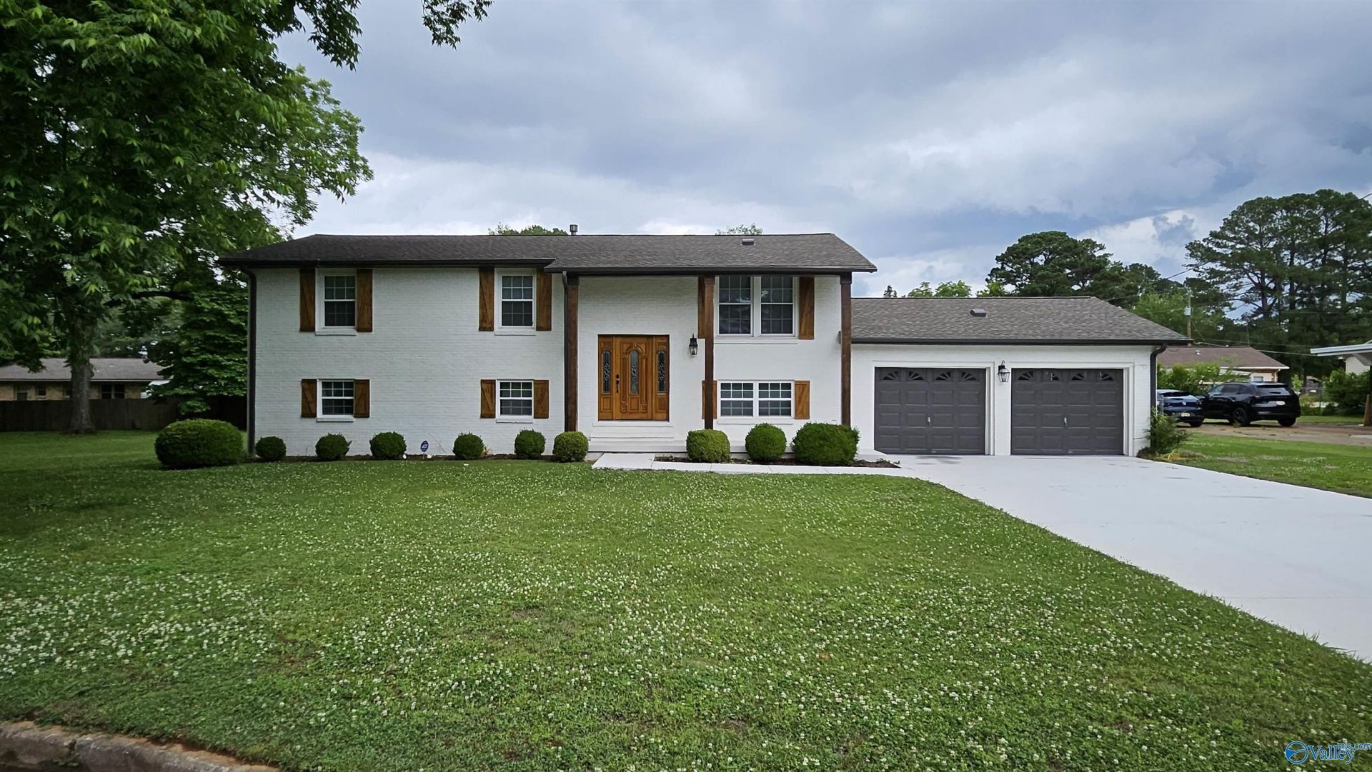105 Strong Circle, Huntsville, AL 35802 Main Photo