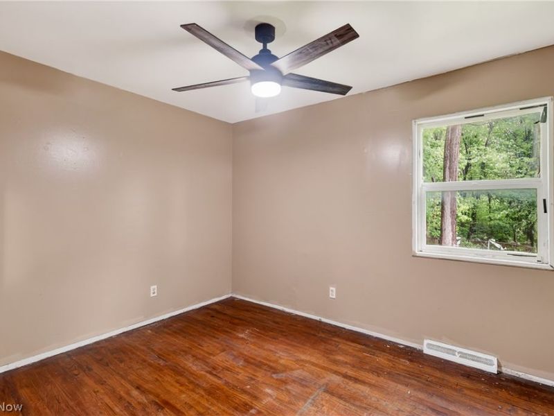 2964 Williamsburg Street NW, Warren, OH 44485 Photo 10