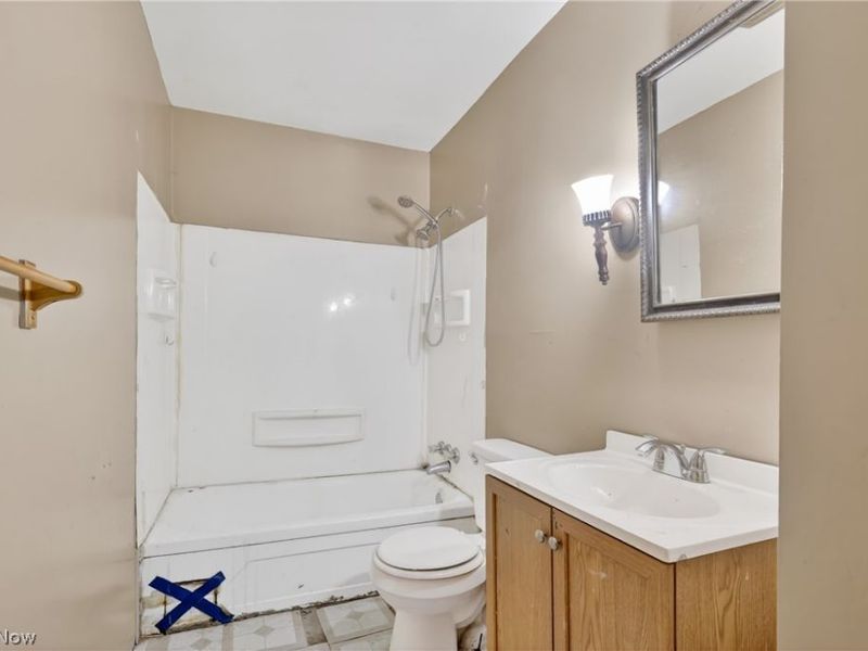2964 Williamsburg Street NW, Warren, OH 44485 Photo 9